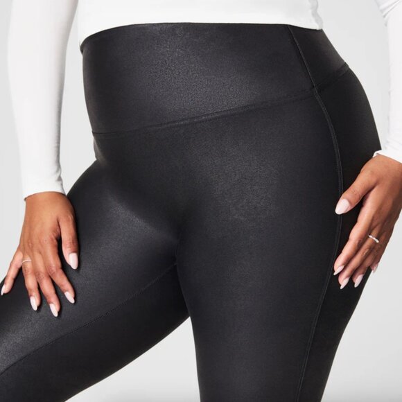 ✨ NWT Spanx Faux Leather Fleece-Lined Leggings – Black, Petite Small - Picture 3 of 4
